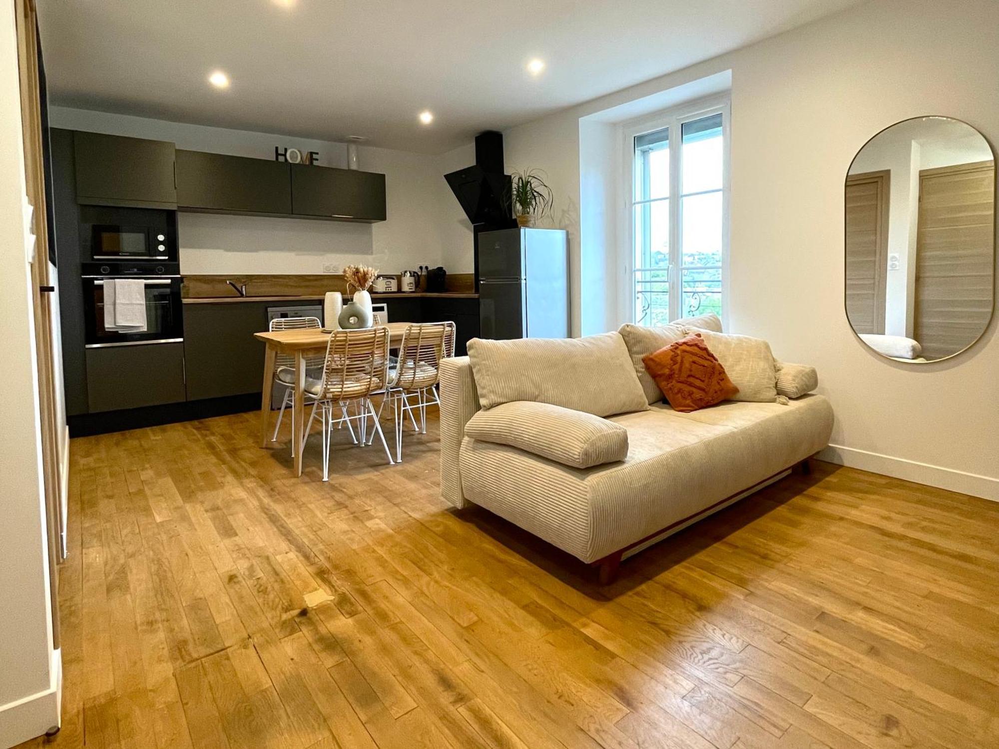 Appartement Calme Et Cosy Proche Centre Vue Chateau Vitré Exteriör bild
